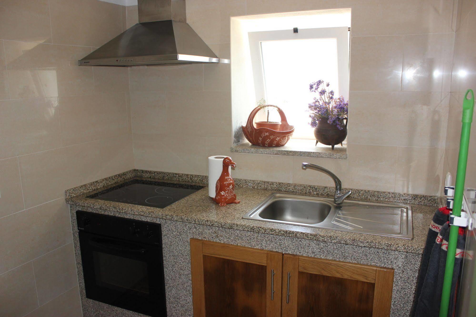 הוילה אוליביירה דה אזמיס Casa Do Porto Carreiro מראה חיצוני תמונה