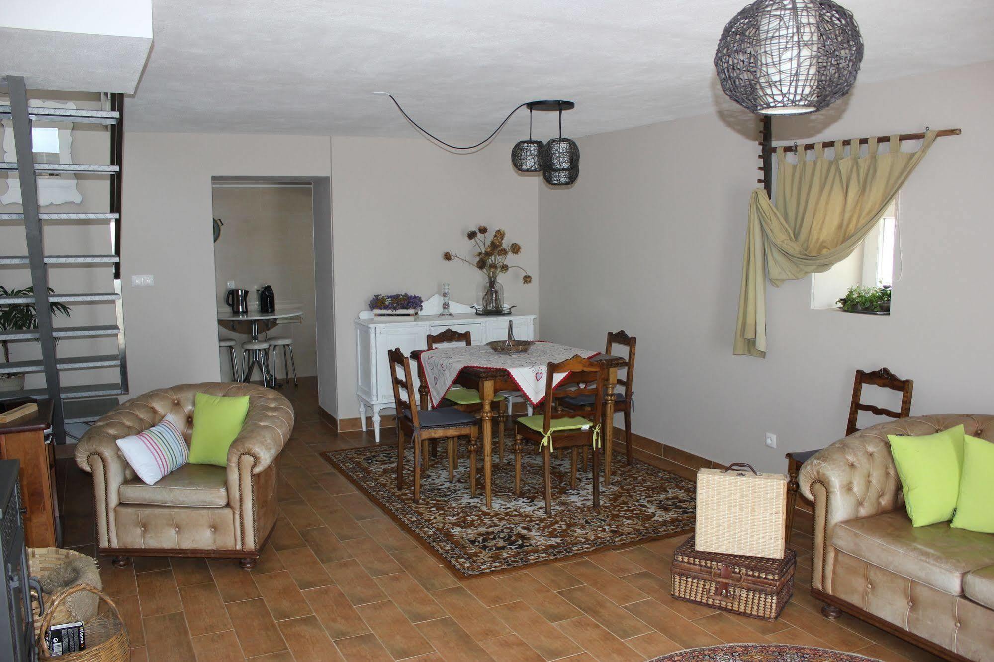 הוילה אוליביירה דה אזמיס Casa Do Porto Carreiro מראה חיצוני תמונה